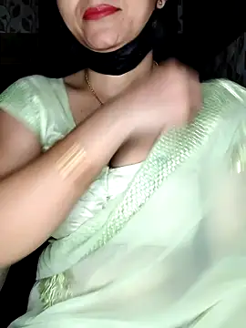Snapshot of Horny_Shalu chatting on September 25, 6:22 pm Horny Shalu online show from September 25, 6:22 pm