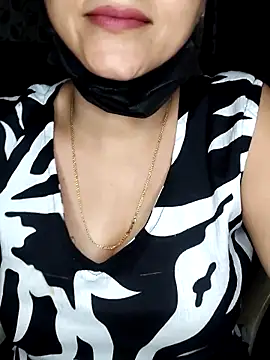 Snapshot of Horny_Shalu chatting on October 5, 6:06 pm Horny Shalu online show from October 5, 6:06 pm