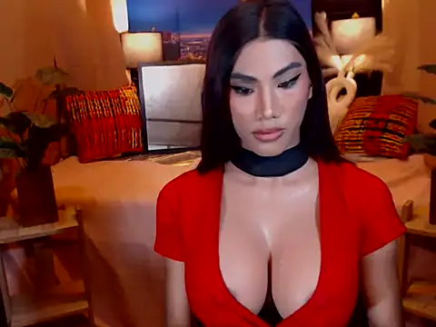 DAYANARAHFOX online show from June 8, 4:40 pm