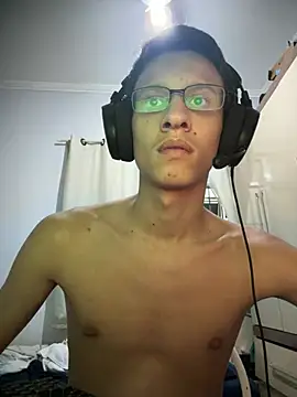 safadezanunes2 online show from April 17, 10:13 pm