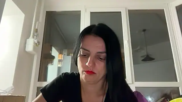 Snapshot of Sladosttss chatting on November 2, 7:27 pm Sladosttss online show from November 2, 7:27 pm