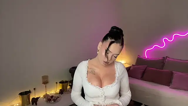 mistress of hearts online show from May 22, 8:14 pm
