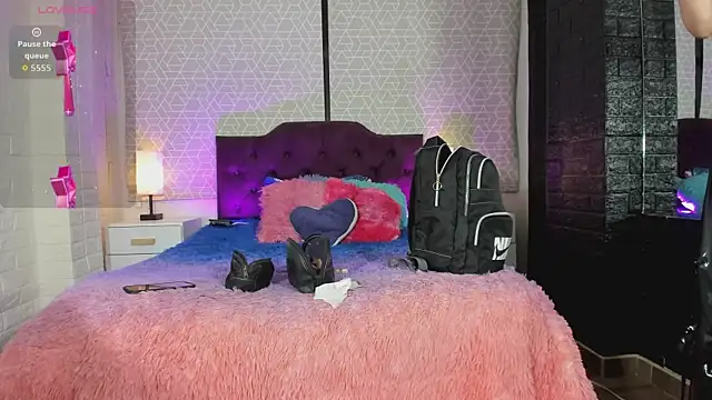 Snapshot of Zamara_Kleii chatting on September 13, 4:23 am Zamara Kleii online show from September 13, 4:23 am