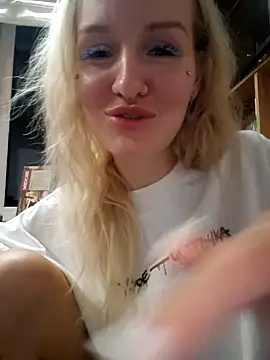 Snapshot of KateMonroe chatting on October 22, 10:42 pm KateMonroe online show from October 22, 10:42 pm