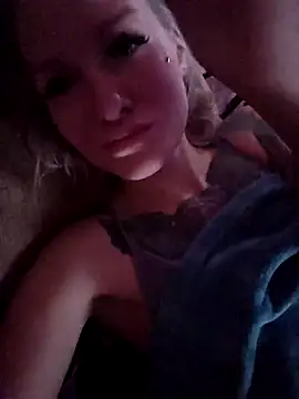 Snapshot of KateMonroe chatting on November 30, 10:52 am KateMonroe online show from November 30, 10:52 am