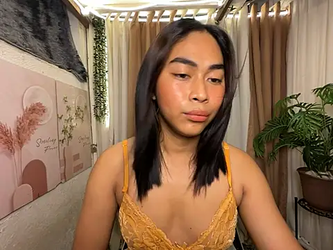 Snapshot of Sweetasian_cum chatting on May 21, 2:24 pm Sweetasian cum online show from May 21, 2:24 pm