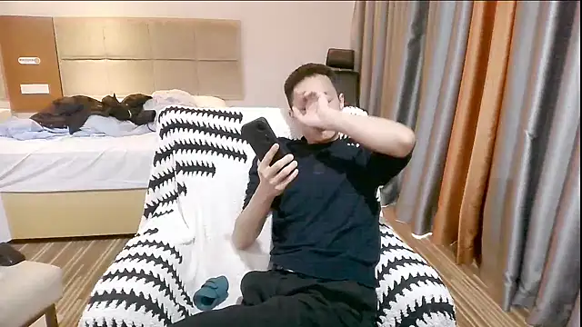 Snapshot of Tsia-Die chatting on November 11, 6:13 am Tsia-Die online show from November 11, 6:13 am