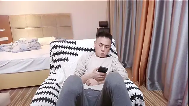 Snapshot of Tsia-Die chatting on November 18, 8:35 pm Tsia-Die online show from November 18, 8:35 pm