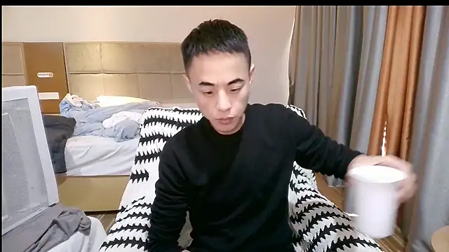 Snapshot of Tsia-Die chatting on December 14, 4:29 am Tsia-Die online show from December 14, 4:29 am