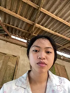 Thy00   online show from March 25, 7:58 am