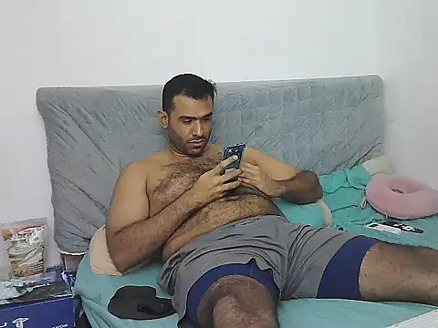 morenocabro10 online show from January 6, 8:45 pm