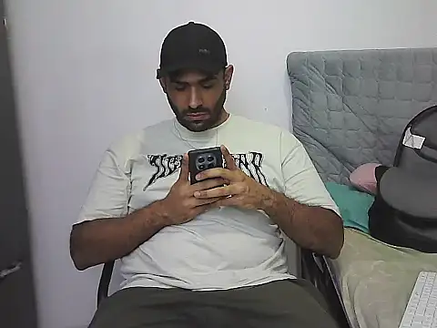 morenocabro10 online show from February 12, 1:33 am