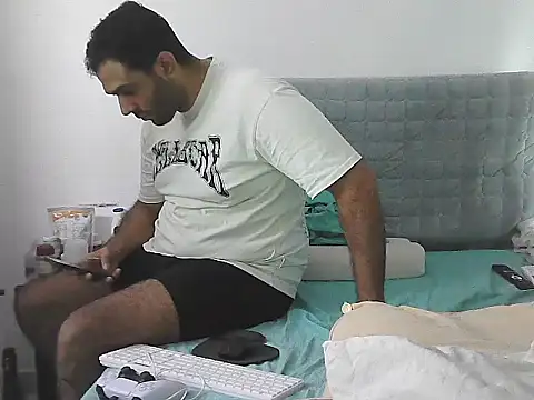 morenocabro10 online show from April 21, 5:06 pm