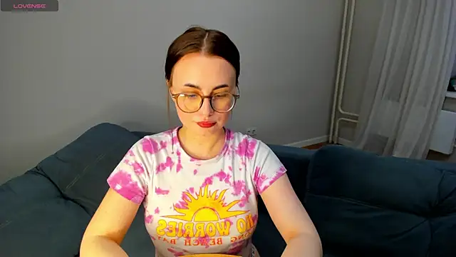 Snapshot of MewStella chatting on April 25, 2:14 pm MewStella online show from April 25, 2:14 pm
