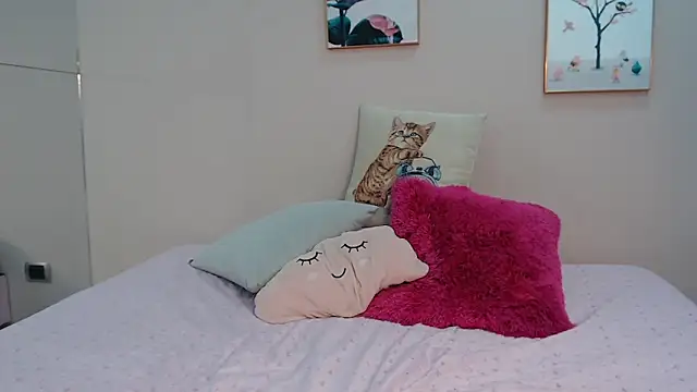 zooombee online show from September 23, 7:17 pm