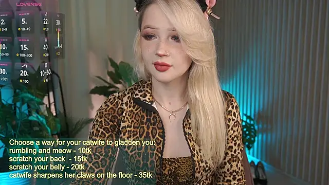 LauraWifeness online show from September 17, 5:42 am