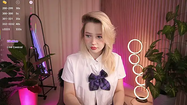 LauraWifeness online show from December 15, 6:28 am