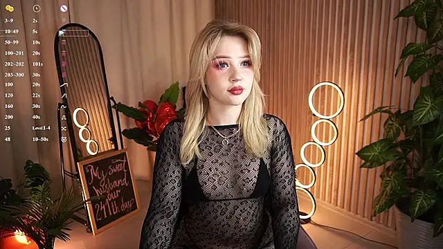 LauraWifeness online show from February 18, 6:31 am