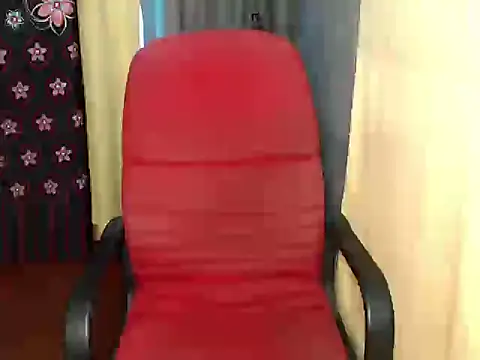 lovelyallena07 online show from June 27, 4:28 am