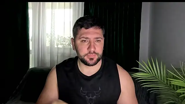 Snapshot of Gold_Alpha_Boy chatting on June 12, 5:39 am Gold Alpha Boy online show from June 12, 5:39 am