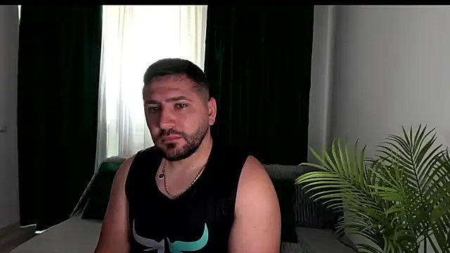 Snapshot of Gold_Alpha_Boy chatting on June 15, 6:26 am Gold Alpha Boy online show from June 15, 6:26 am