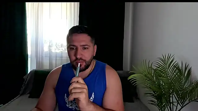 Snapshot of Gold_Alpha_Boy chatting on June 16, 5:54 am Gold Alpha Boy online show from June 16, 5:54 am
