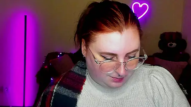 Snapshot of Alicia_love00 chatting on April 23, 12:29 pm Alicia love00 online show from April 23, 12:29 pm