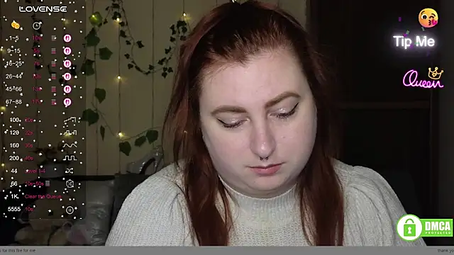 Snapshot of Alicia_love00 chatting on April 27, 5:27 am Alicia love00 online show from April 27, 5:27 am