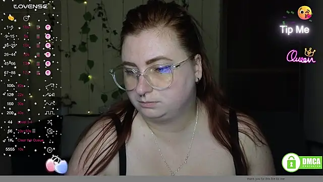 Snapshot of Alicia_love00 chatting on May 17, 5:27 am Alicia love00 online show from May 17, 5:27 am