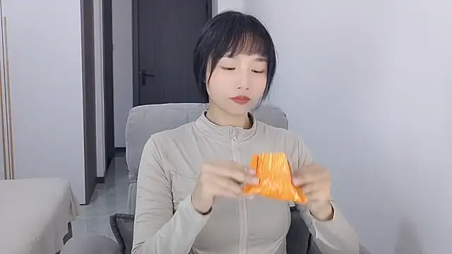 Lisa-3333 online show from November 9, 2:15 pm