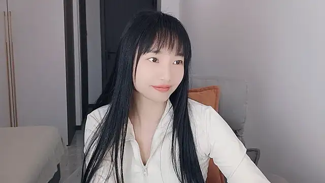 Snapshot of Lisa-3333 chatting on March 16, 5:44 am Lisa-3333 online show from March 16, 5:44 am