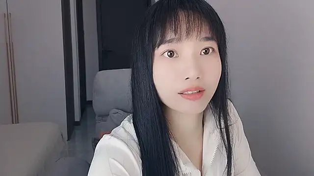 Snapshot of Lisa-3333 chatting on March 17, 10:07 am Lisa-3333 online show from March 17, 10:07 am
