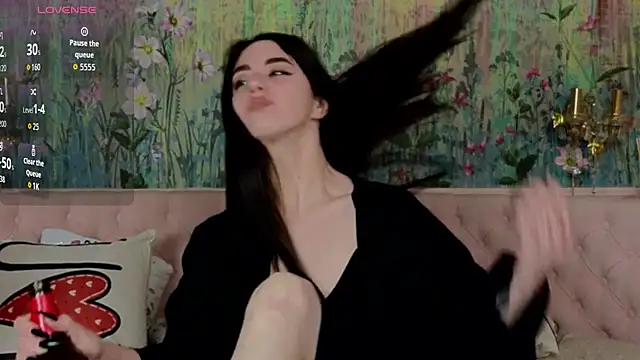 IvoryWood  online show from April 21, 7:39 pm