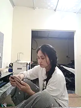 Jun-Mzzz online show from February 1, 2:48 pm