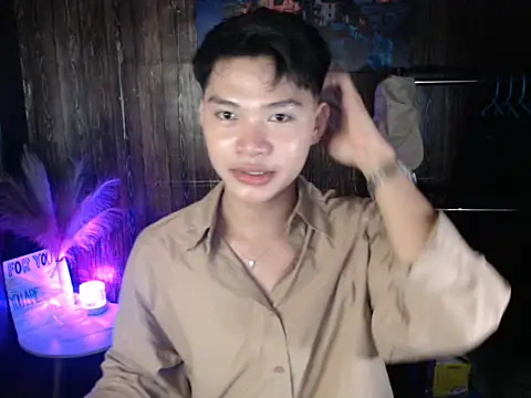 Helleron online show from November 19, 1:11 pm