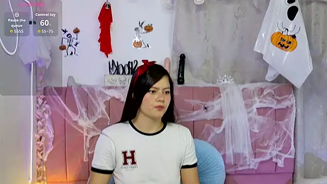 sukilove18 online show from October 28, 11:07 pm