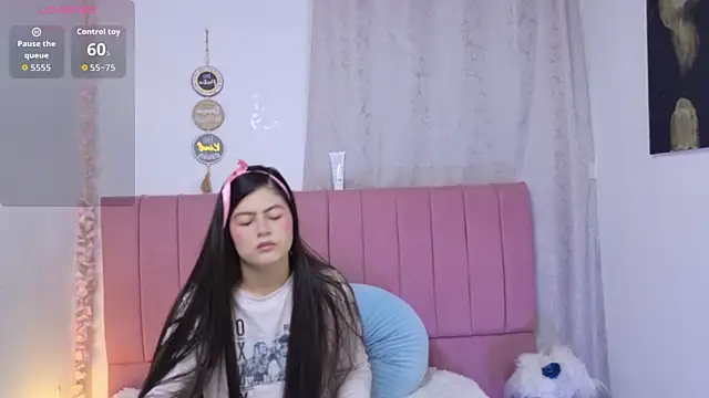 sukilove18 online show from January 8, 10:12 pm