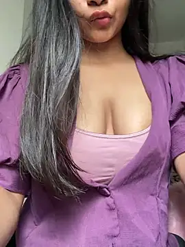 luv johrrra online show from July 17, 3:02 am