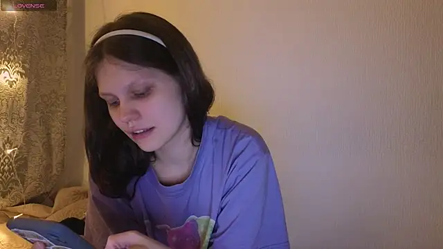 Snapshot of Lunliss chatting on February 15, 9:33 pm Lunliss online show from February 15, 9:33 pm