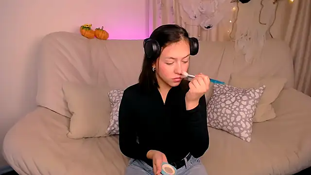 Snapshot of CindySparkl chatting on October 23, 3:50 am CindySparkl online show from October 23, 3:50 am