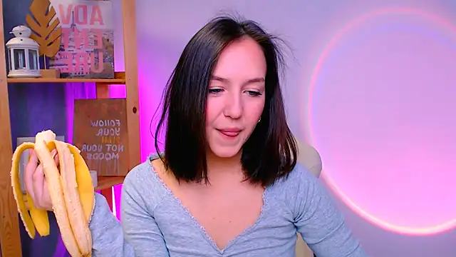 Snapshot of CindySparkl chatting on November 11, 5:29 am CindySparkl online show from November 11, 5:29 am