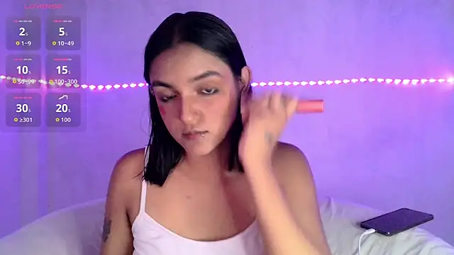 Snapshot of Ari_20_ chatting on March 1, 1:35 pm Ari 20 online show from March 1, 1:35 pm