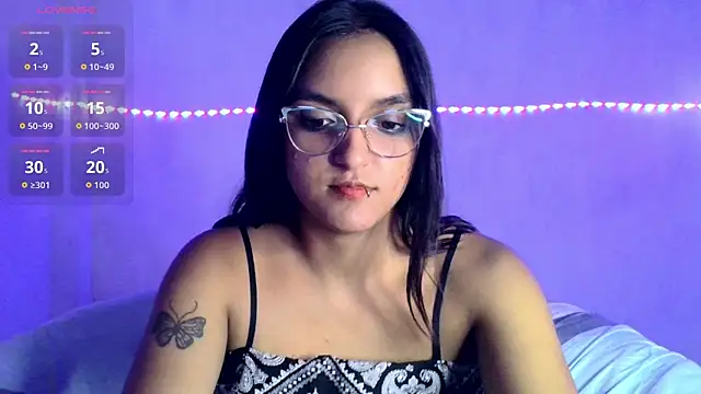 Snapshot of Ari_20_ chatting on March 31, 8:20 pm Ari 20 online show from March 31, 8:20 pm