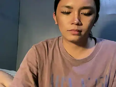 Claudia Johnson online show from January 9, 1:30 am