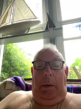 CharlieWeaver22 online show from June 28, 10:43 am