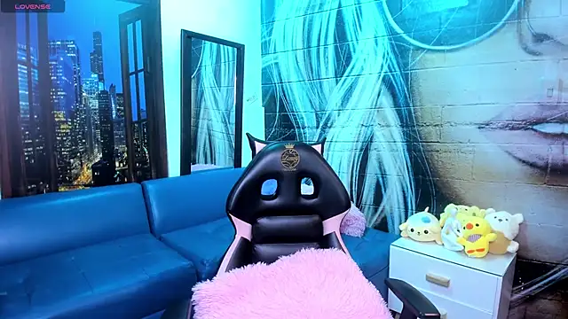 Giaa rossi online show from December 15, 2:10 pm