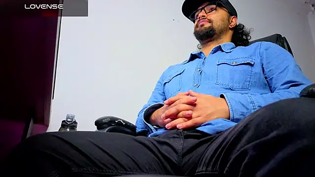 Ernesto-Rodriguez82 online show from March 15, 5:13 am