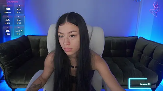 Snapshot of FataleNellie chatting on September 23, 7:11 am FataleNellie online show from September 23, 7:11 am