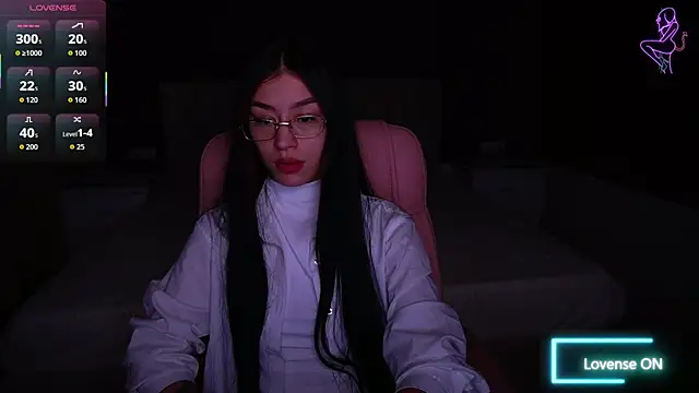 Snapshot of FataleNellie chatting on December 2, 9:43 pm FataleNellie online show from December 2, 9:43 pm