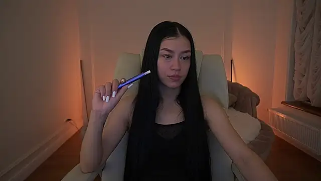 FataleNellie online show from April 16, 8:53 pm